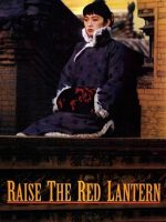 Đèn lồng đỏ treo cao